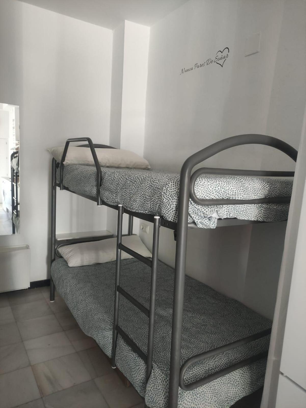 Apartamento En Planta Baja Con Vistar Al Mar โกนิล เด ลาฟรอนเตรา ภายนอก รูปภาพ
